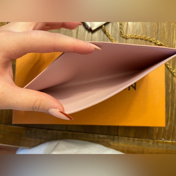 Félicie Pochette - Picture 7 of 11